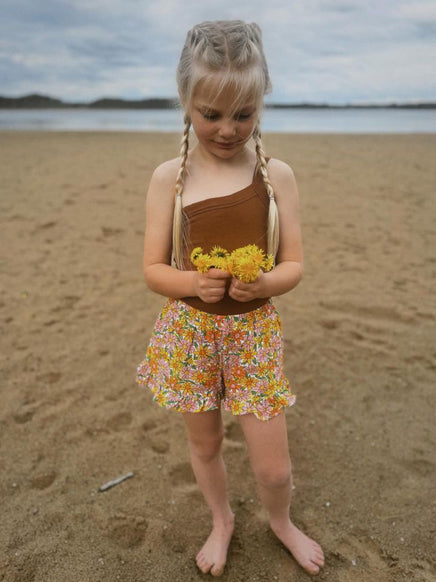 summer daisies girl ruffle shorts